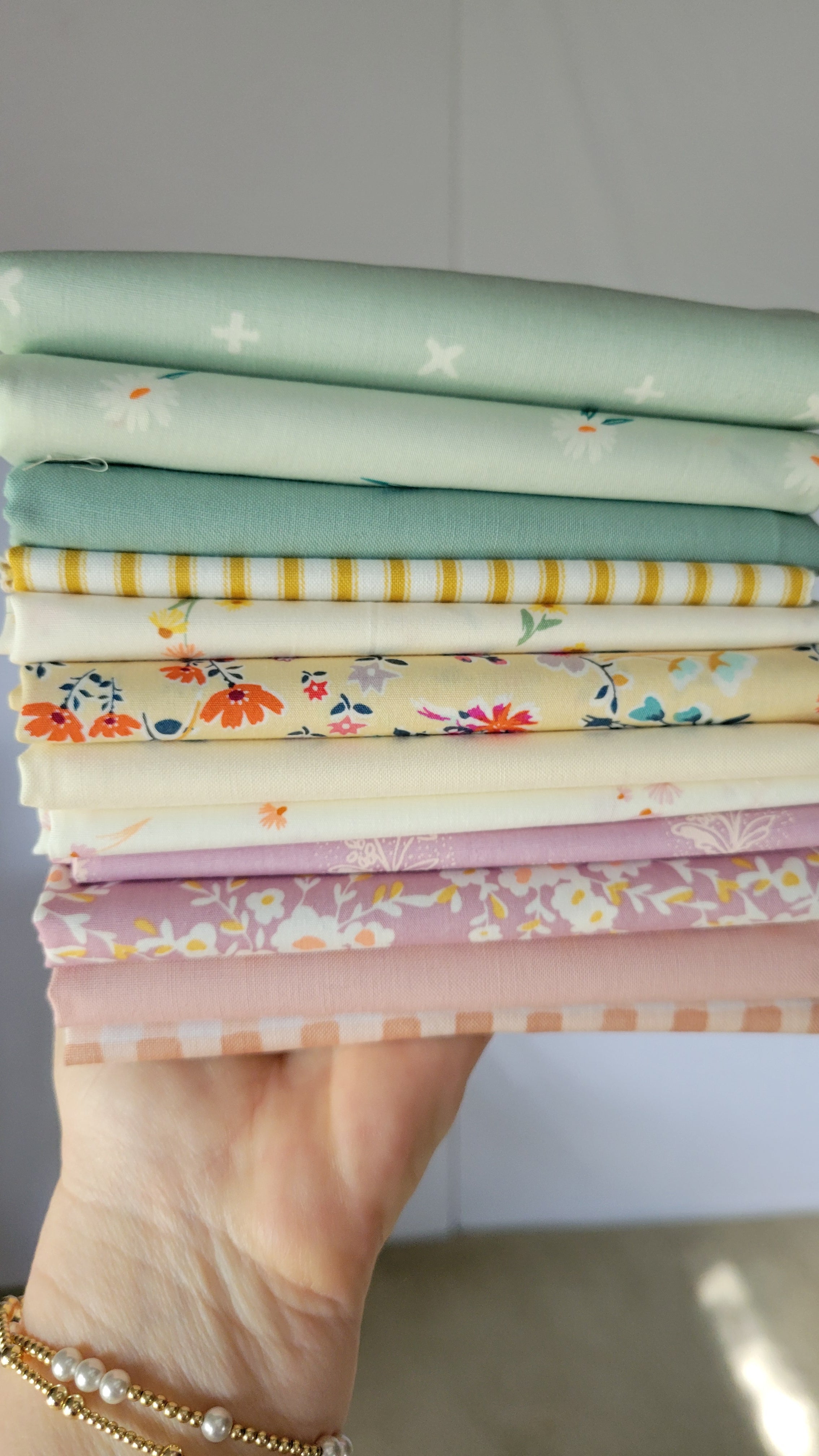 12 Fat Quarters | Sunshine