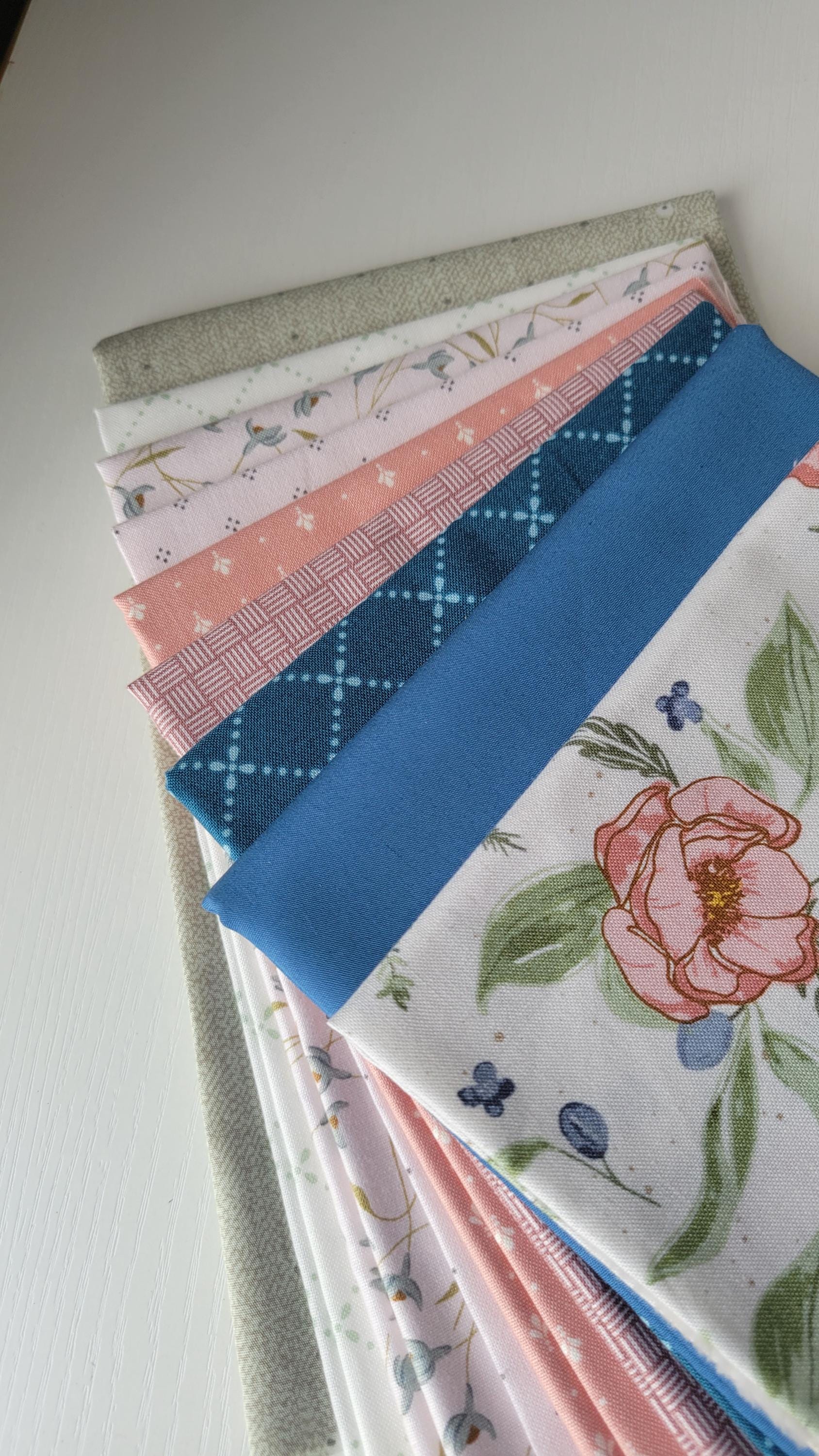 9 Quilters Fat Quarters
