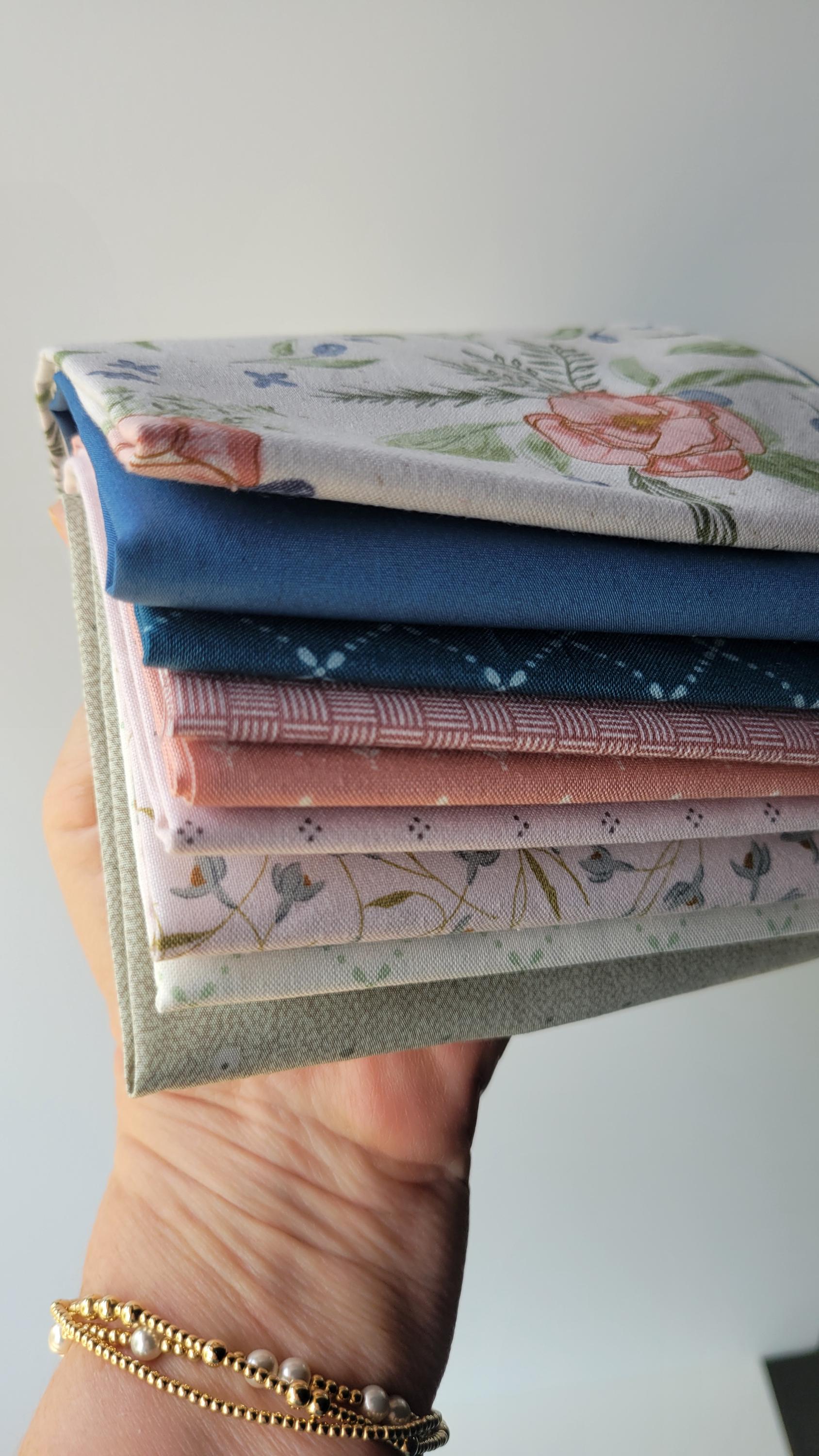 9 Quilters Fat Quarters